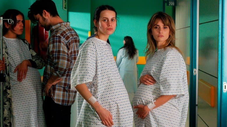 Parallel Mothers / Паралелни майки (2021)